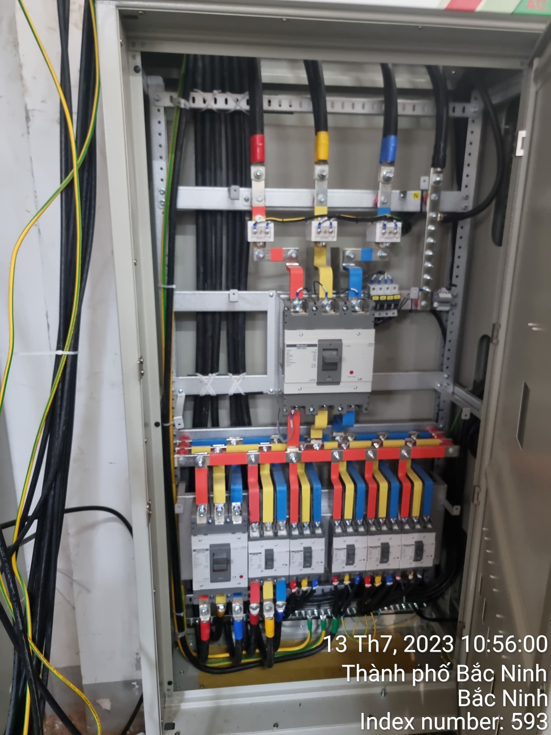 Lắp đặt quạt thông gió thải nhiệt và đối lưu không khí phòng máy Chiller