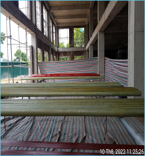 Tập kết vật tư đường ống thép PCCC tại công trường Bệnh viện Lạc Việt Vĩnh Phúc