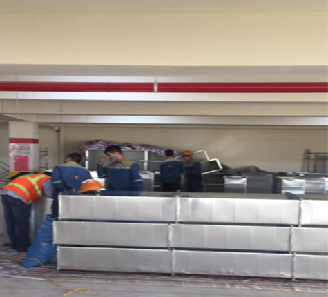 Gia công, bọc bảo ôn cách nhiệt và chuẩn bị module ống gió trước khi lắp ráp